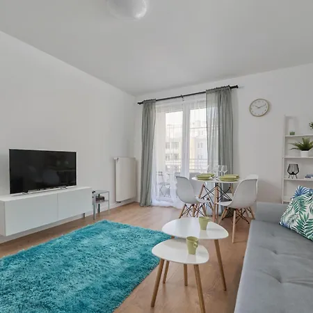 Cozy Klimasa With Balcony In By Renters Apartament