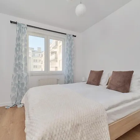 Appartement Cozy Klimasa With Balcony In By Renters *