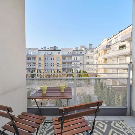 Cozy Klimasa With Balcony In By Renters Apartment *