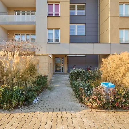 Cozy Klimasa With Balcony In By Renters * Wroclaw